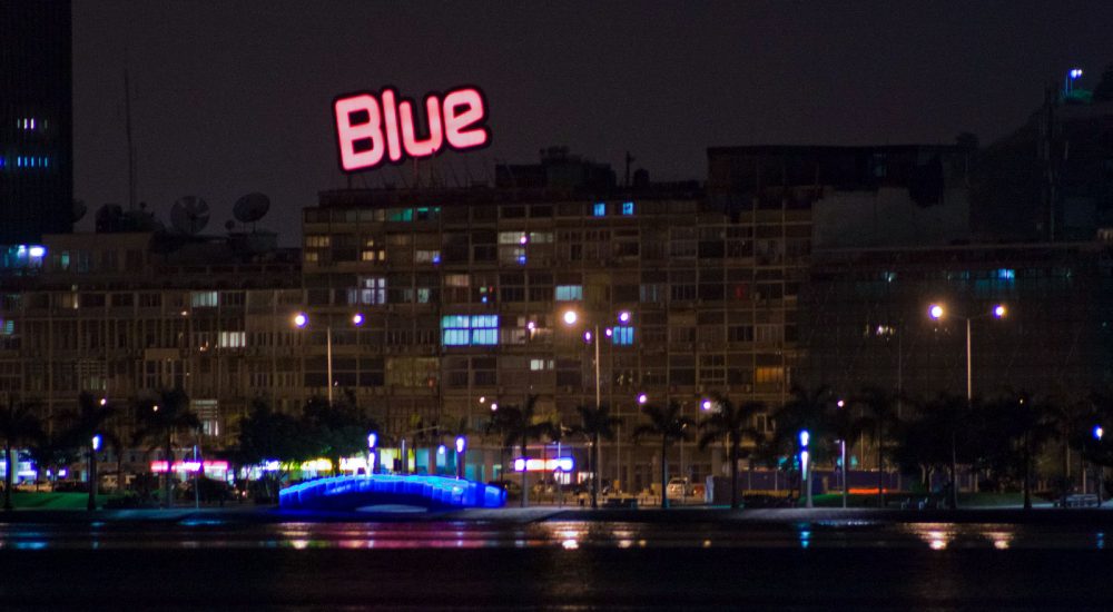c-cid-Rooftop-Blue-Vermelho